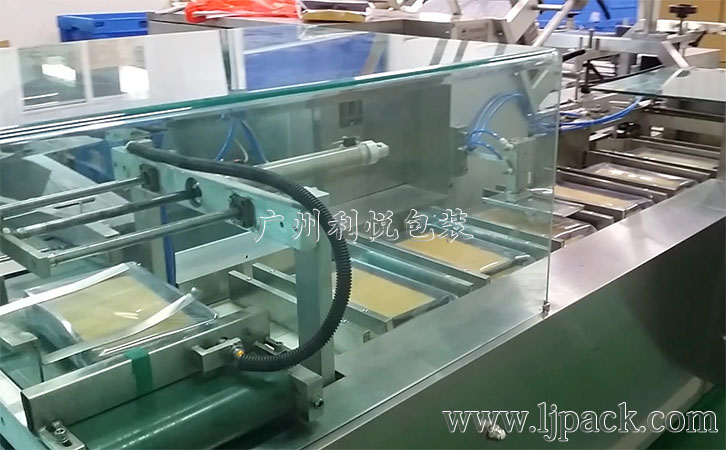 自動裝盒機(jī)