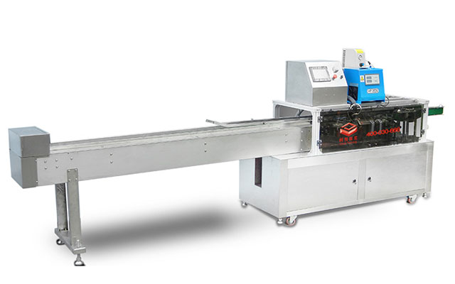 半自動高速裝盒機